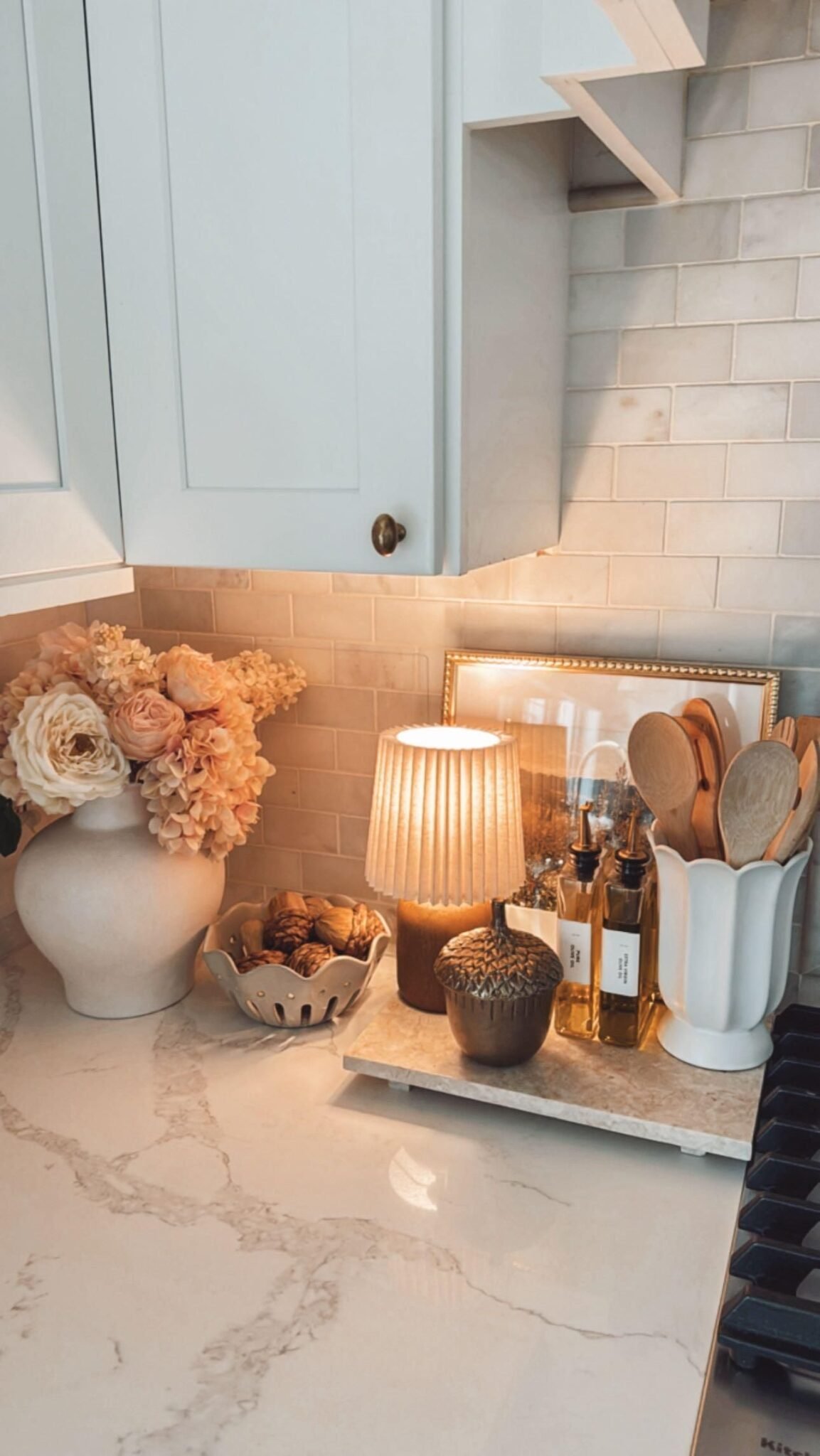 Neutral Fall Home Decor Ideas – Aesthetic Cosy Interior with Dried Botanicals